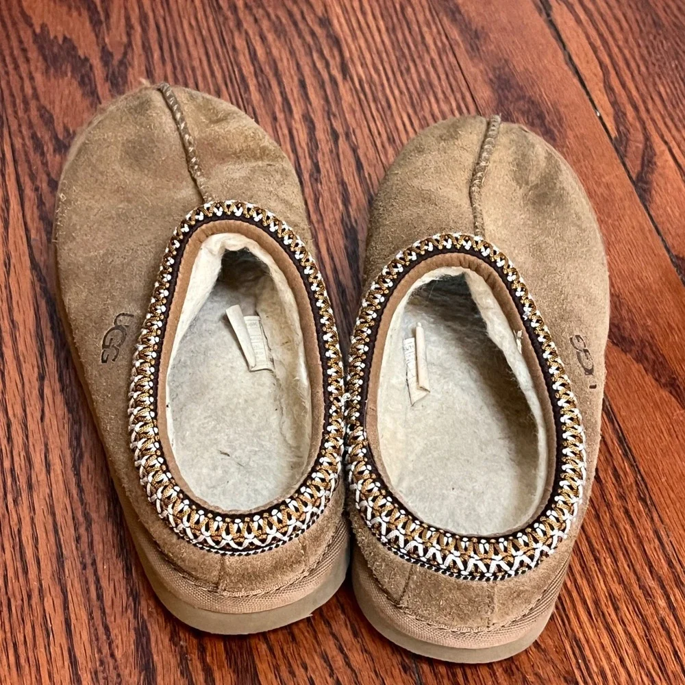 UGG Kids Tasman Chestnut Suede Slip On Slippers 1019066K Size 1Y